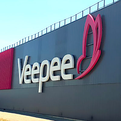 New giant signs on Veepee buildings